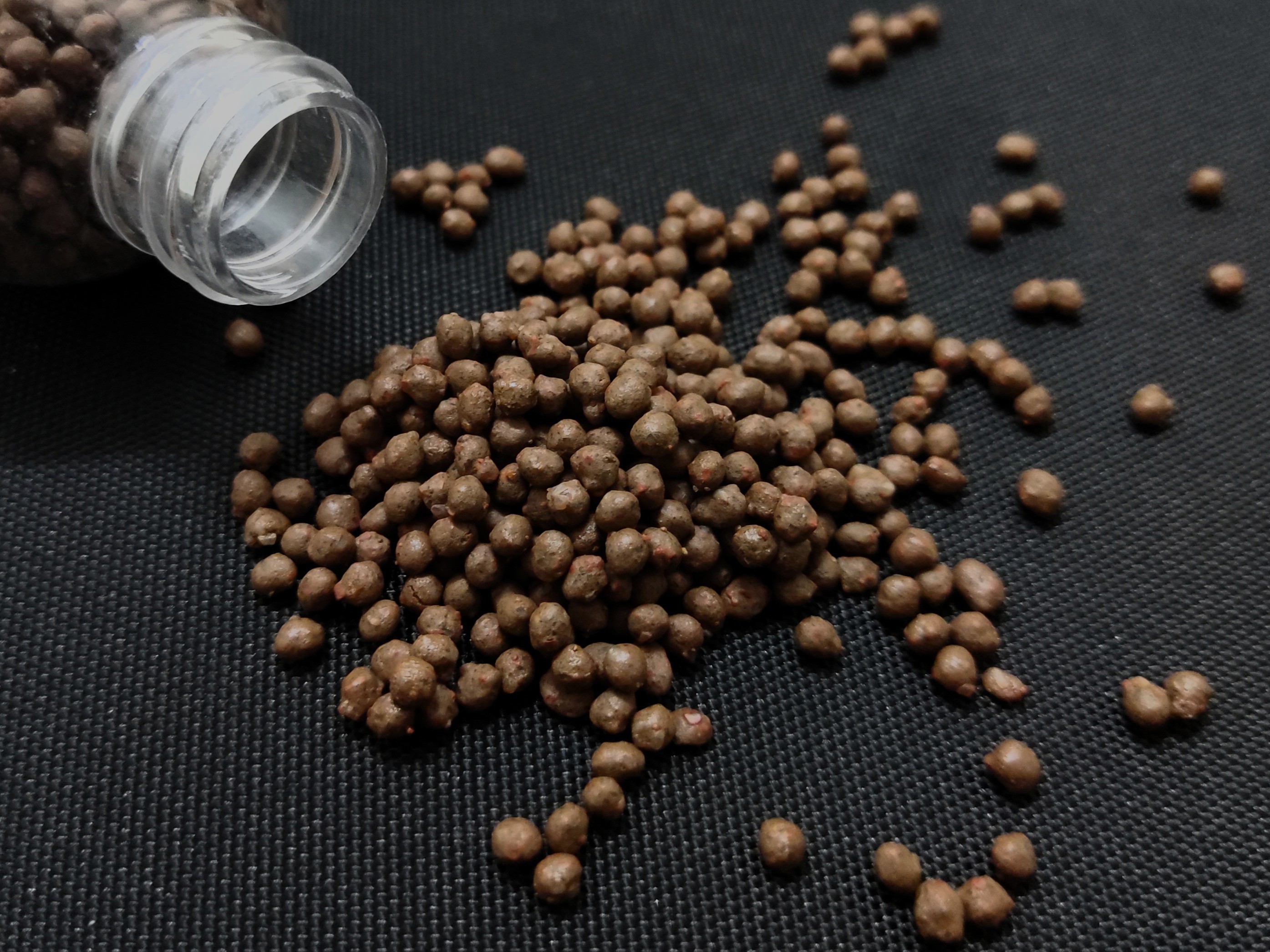 Compound fertilizer granules